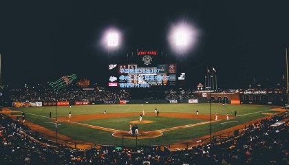 中国男篮58比107惨败，归化球员李凯尔难掩实力鸿沟